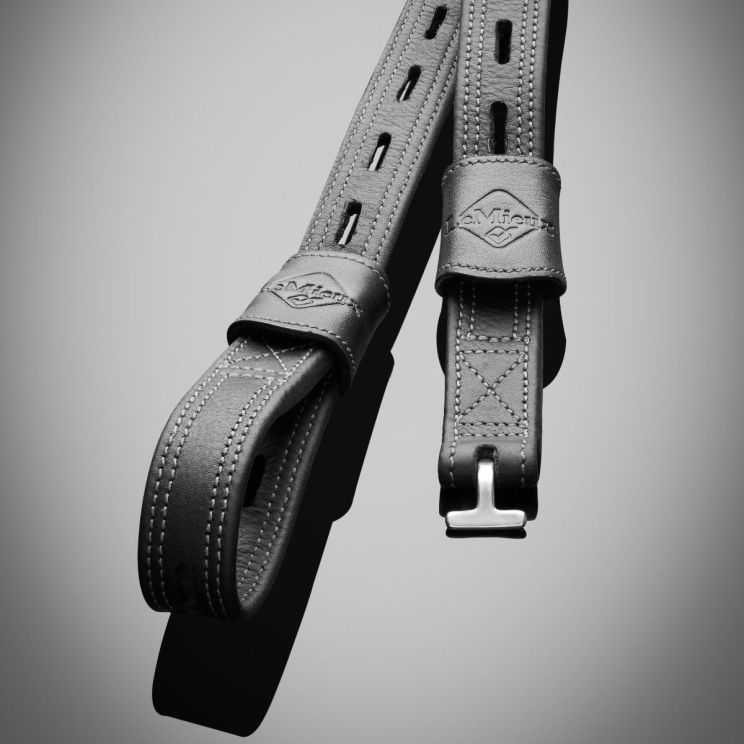 Lemieux Stirrup Leather Vector Close Contact